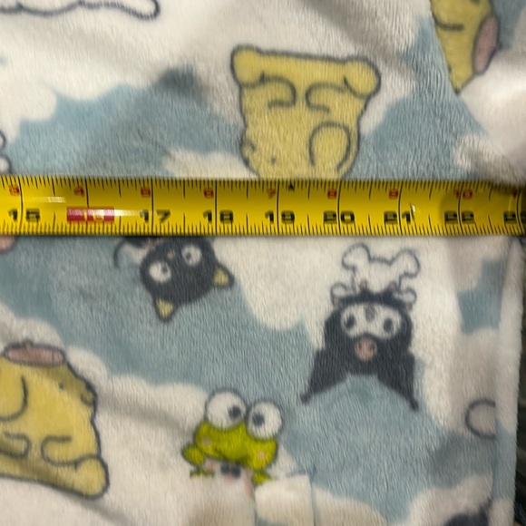 Hello kitty sanrio new without tag fleece jacket size medium - Picture 2 of 4